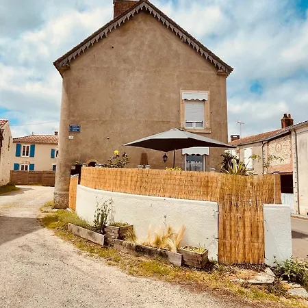 Charmante Maison De Village 30 Min Puy Dufou *