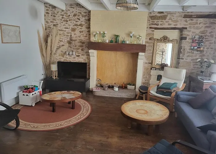 Dom wakacyjny Charmante Maison De Village 30 Min Puy Dufou *